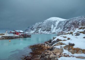 Drilling for Oil Kaffeklubben Island NorthPole