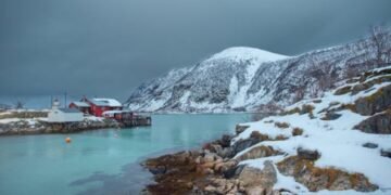 Drilling for Oil Kaffeklubben Island NorthPole
