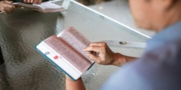 What Is the Full Faith and Credit Clause? A Clear Guide