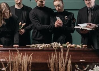 How to Pay for a Funeral With No MoneyPractical Help