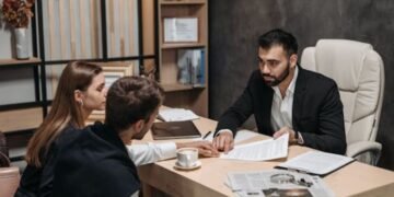 LLC vs Corporation Pros and Cons Guide for Owners