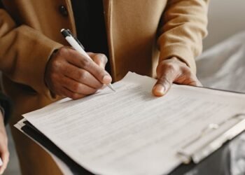 Business Contract Law Considerations for Denver Companies