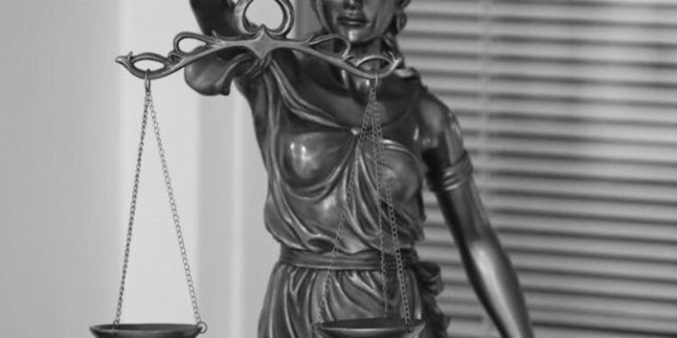 Commute Sentence Meaning, Types, Examples & Importance