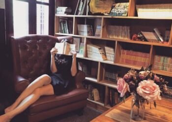 How Many Books Constitute a Library