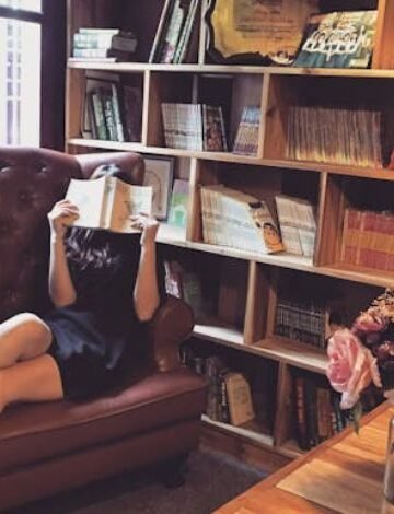 How Many Books Constitute a Library