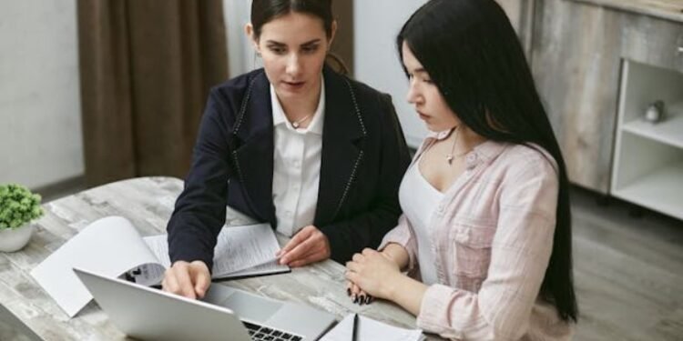 How Much Do Immigration Lawyers Make