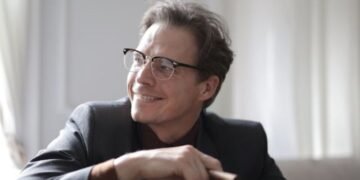 John Sutton Today Eyesight Truth, Story & Latest Updates