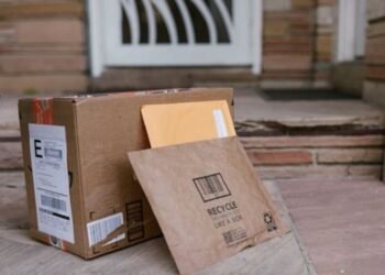 Poopsenders What It Is, How It Works & Is It Worth It