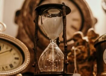 What Does Time Is of the Essence Mean? Full Guide