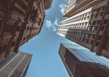 Big Law Pay ScaleEarnings, Growth & Is It Worth It