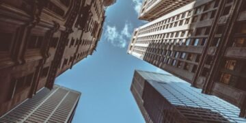 Big Law Pay ScaleEarnings, Growth & Is It Worth It