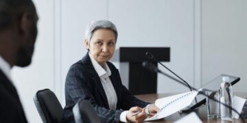 Do Celebrities Get Jury Duty? Full Legal Answer