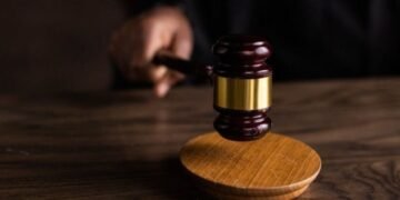 Henry Davis Hedge Fund Legal Issues