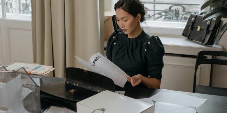 How Much Does a KC Earn in the UK? Full Breakdown