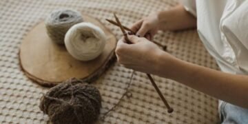 Knitting Needles in Case