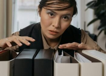 Past Tense of Plead: Simple Explanation