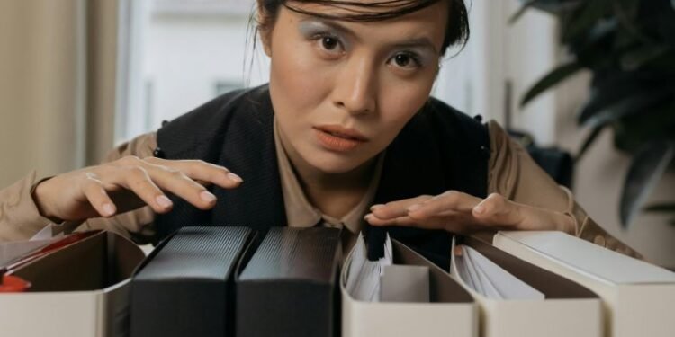 Past Tense of Plead: Simple Explanation