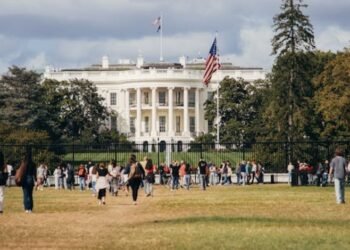 White House Flag Pole Law Regulations