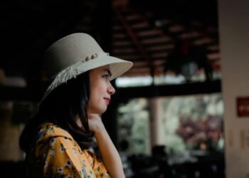 can you wear a hat in court? simple answer guide