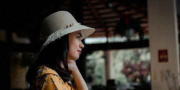 can you wear a hat in court? simple answer guide