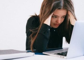 Emp Legal Meaning & Employee Rights Guide Clearly (1)