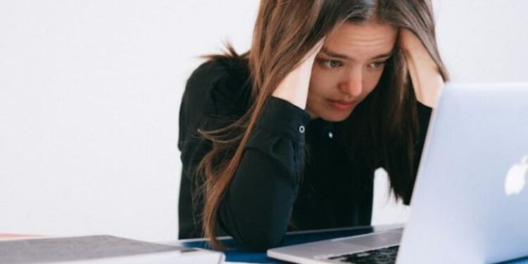 Emp Legal Meaning & Employee Rights Guide Clearly (1)