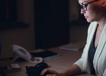 New York Overtime Laws: Key Facts for Workers & Employers