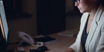 New York Overtime Laws: Key Facts for Workers & Employers