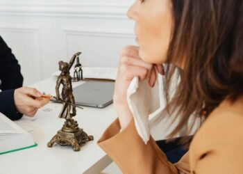 What Type of Lawyer Should I Be? Honest Guide 