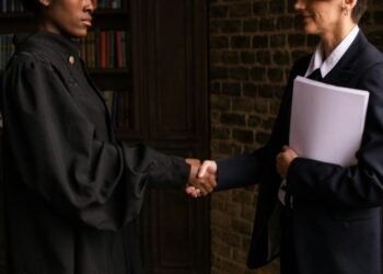 Why Do Barristers Wear Wigs? Full Explanation