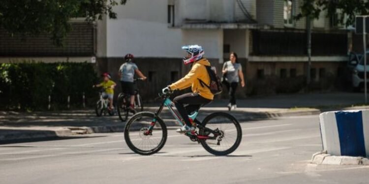 California Bicycle Helmet Law Rules, Fines & Safety Guide