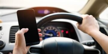 California Distracted Driving Ban Rules, Penalties & Guide